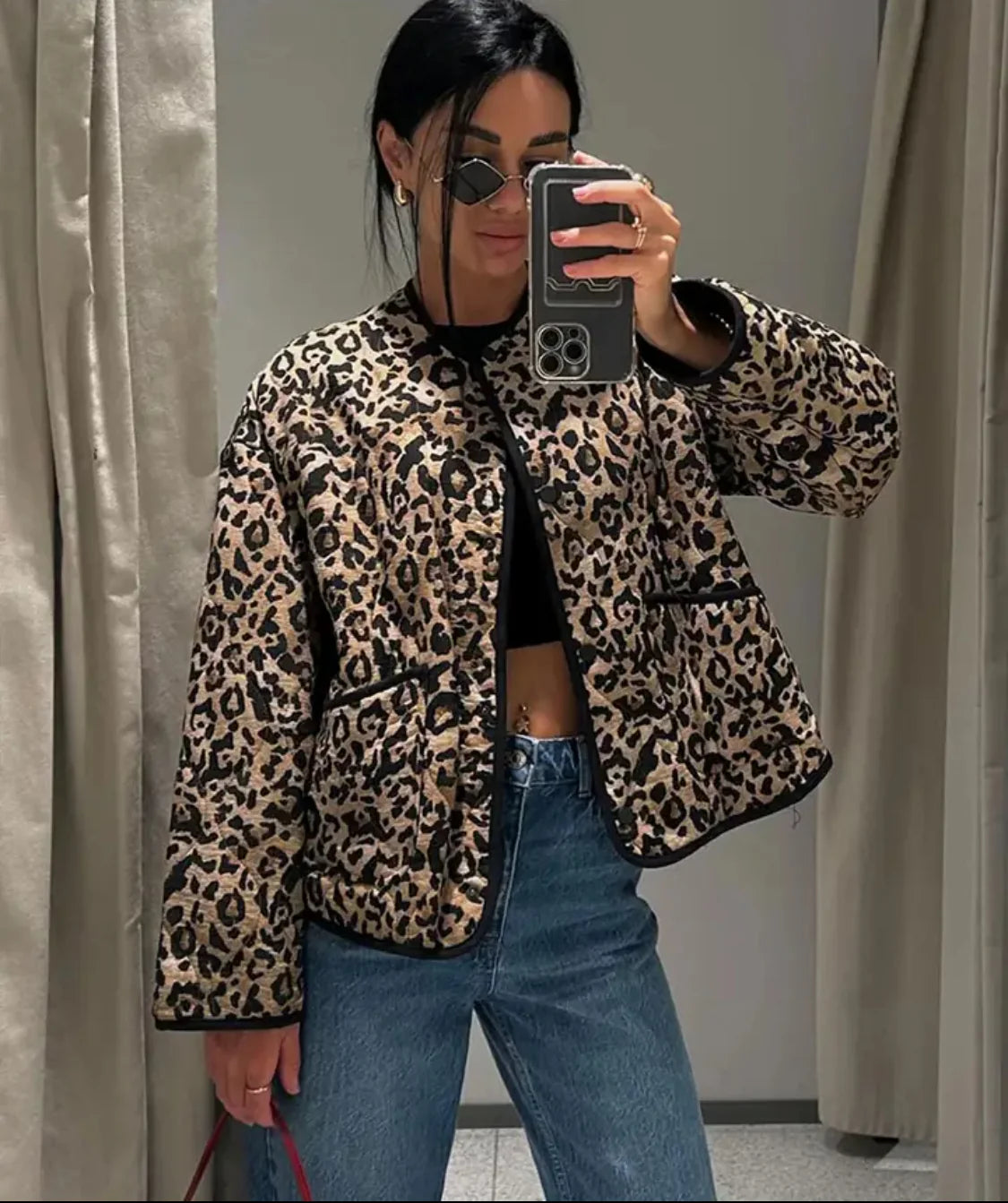 Handgefertigte Baumwoll-Patchwork-Steppjacke – Statement-Stück mit Leopardenmuster