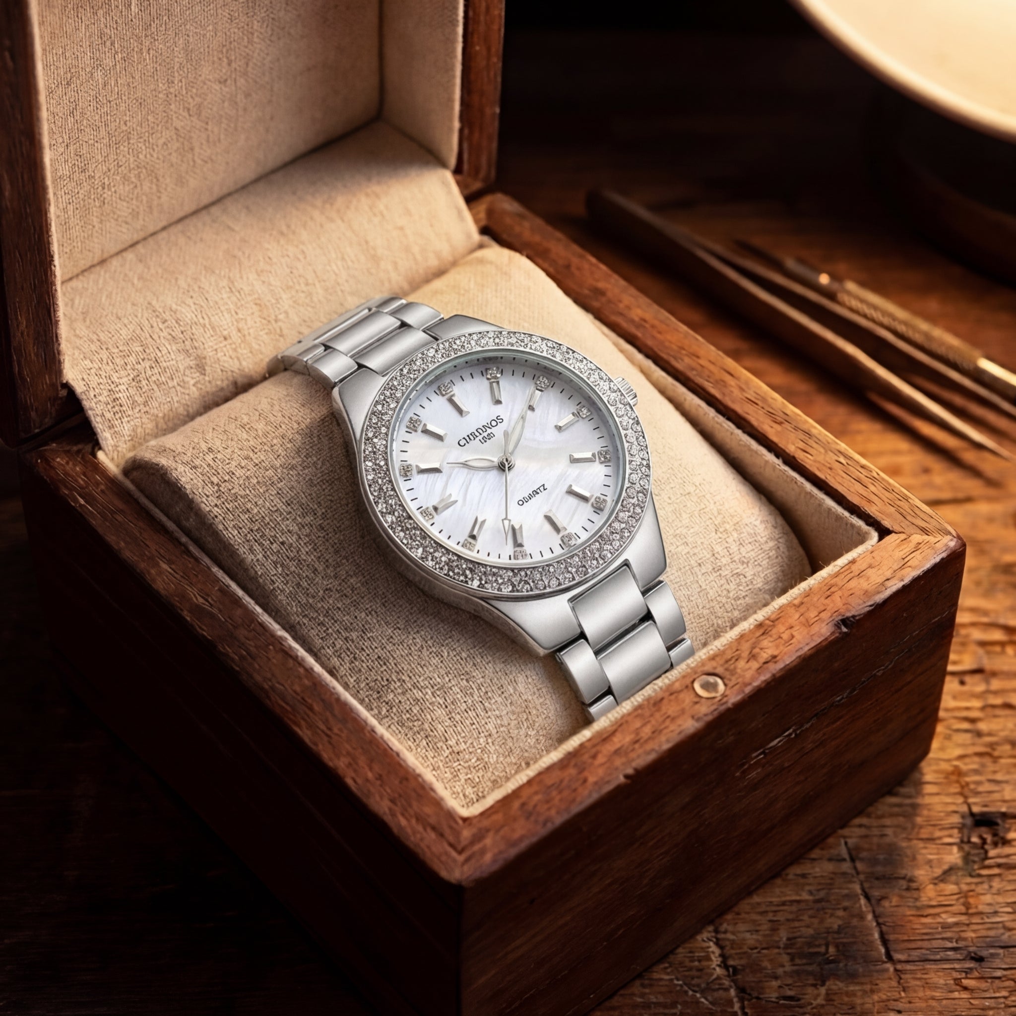 Damen Diamantbesetzte Quarz Uhr
