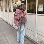 Handgefertigte Baumwoll-Patchwork-Steppjacke – Burgunderrot und Weiß mit botanischem Print