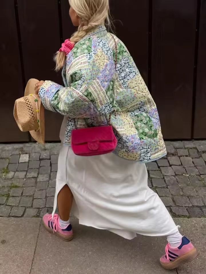 Handgefertigte Baumwoll-Patchwork-Steppjacke – Grün & buntes Blumen-Regenbogen-Design