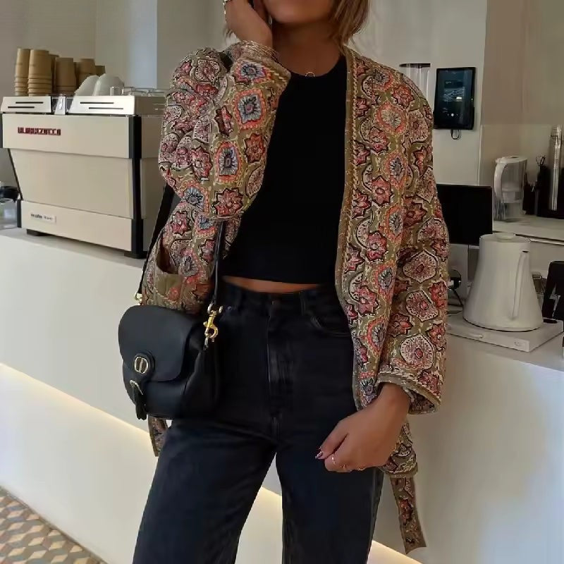 Handgefertigter Baumwoll-Patchwork-Steppblazer – mehrfarbig, mit Blumenmuster, verkürzte Passform